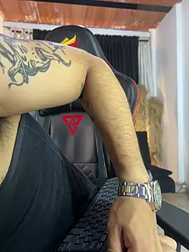 Benjii Carter1 online show from 04-10-26, 03:24