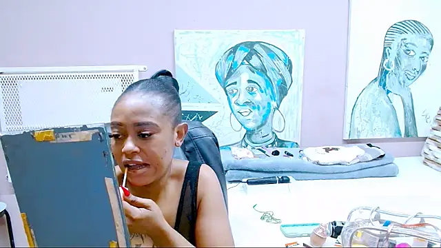 Snapshot of TyraHotxxx chatting on 06-04-26, 06:07 TyraHotxxx online show from 06-04-26, 06:07