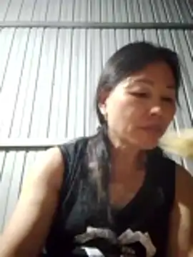 Snapshot of Kiss_love2 chatting on 05-24-26, 04:07 Kiss love2 online show from 05-24-26, 04:07