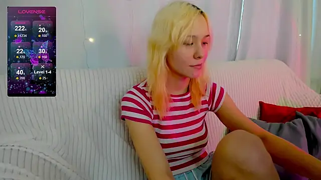 Snapshot of EmilyTrase chatting on 03-02-26, 05:19 EmilyTrase online show from 03-02-26, 05:19