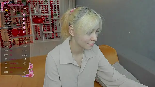 Snapshot of EmilyTrase chatting on 02-17-26, 01:25 EmilyTrase online show from 02-17-26, 01:25