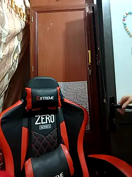 Aly live online show from 02-22-26, 11:39