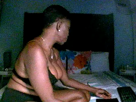 Snapshot of KINKYDOLL4U chatting on 02-15-26, 07:46 KINKYDOLL4U online show from 02-15-26, 07:46