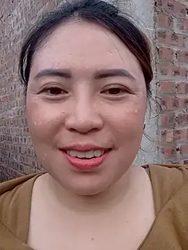 Snapshot of yun_2006 chatting on 06-26-26, 11:27 yun 2006 online show from 06-26-26, 11:27