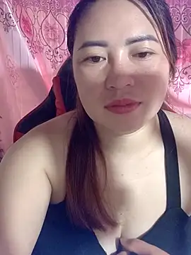 Snapshot of yun_2006 chatting on 06-21-26, 10:48 yun 2006 online show from 06-21-26, 10:48