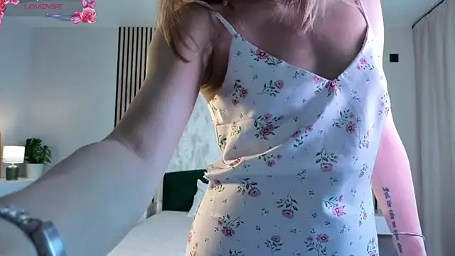 AvelinaSchepp online show from 07-20-26, 07:16