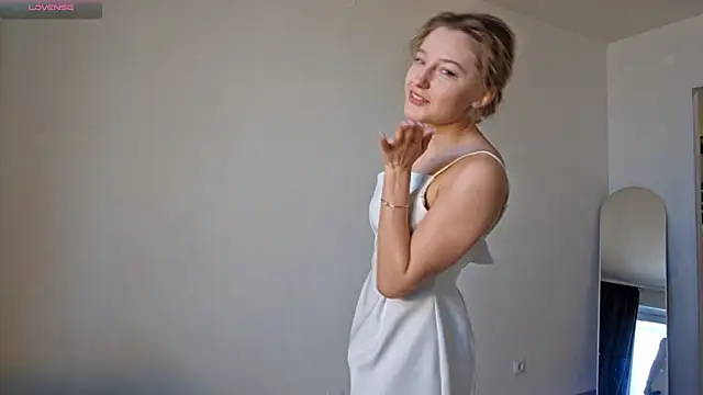 AvelinaSchepp online show from 02-28-26, 09:42