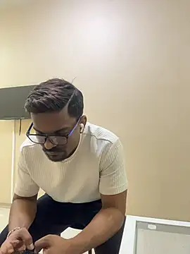 Snapshot of bhagihero chatting on 02-09-26, 02:48 bhagihero online show from 02-09-26, 02:48