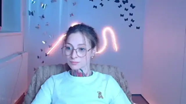 Esmi Winter online show from 03-14-26, 12:33