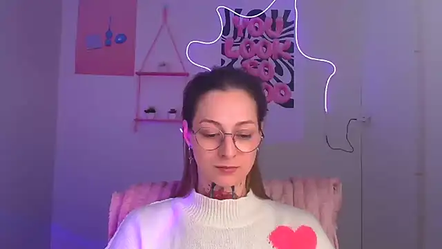 Esmi Winter online show from 03-20-26, 06:31