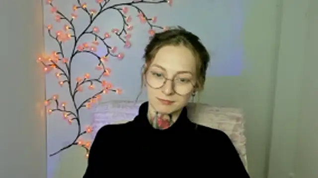 Esmi Winter online show from 04-03-26, 05:52