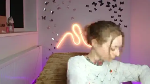 Esmi Winter online show from 03-24-26, 06:24