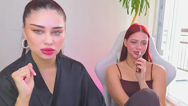Snapshot of Sofia_Plump chatting on 04-30-26, 10:11 Sofia Plump online show from 04-30-26, 10:11