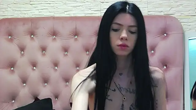 PeachyElla26 online show from 02-26-26, 12:49