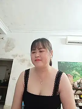 Snapshot of Kee-kimlee chatting on 05-16-26, 02:21 Kee-kimlee online show from 05-16-26, 02:21