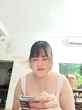 Snapshot of Kee-kimlee chatting on 04-23-26, 02:40 Kee-kimlee online show from 04-23-26, 02:40