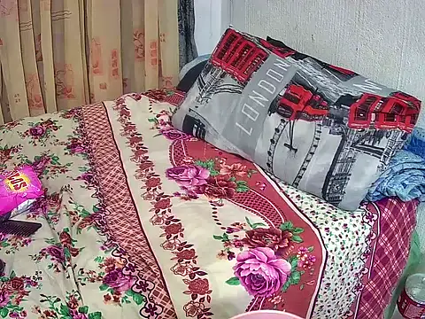 BlackBeauty2002 online show from 02-16-26, 08:29