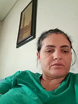 Snapshot of Sony28v chatting on 03-08-26, 06:49 Sony28v online show from 03-08-26, 06:49