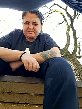 Snapshot of Sony28v chatting on 04-04-26, 12:12 Sony28v online show from 04-04-26, 12:12