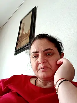 Snapshot of Sony28v chatting on 05-18-26, 06:29 Sony28v online show from 05-18-26, 06:29