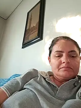 Snapshot of Sony28v chatting on 04-03-26, 05:47 Sony28v online show from 04-03-26, 05:47