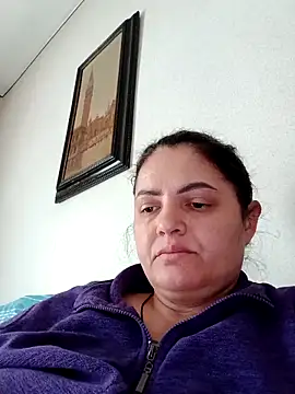 Snapshot of Sony28v chatting on 05-14-26, 05:59 Sony28v online show from 05-14-26, 05:59