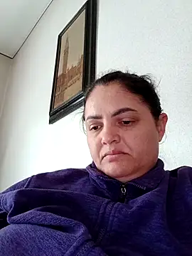 Snapshot of Sony28v chatting on 05-17-26, 05:51 Sony28v online show from 05-17-26, 05:51
