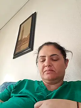 Snapshot of Sony28v chatting on 05-23-26, 05:39 Sony28v online show from 05-23-26, 05:39