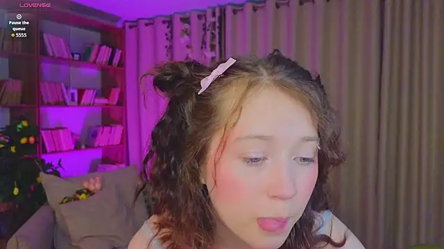 MmollyMay online show from 04-04-26, 10:22