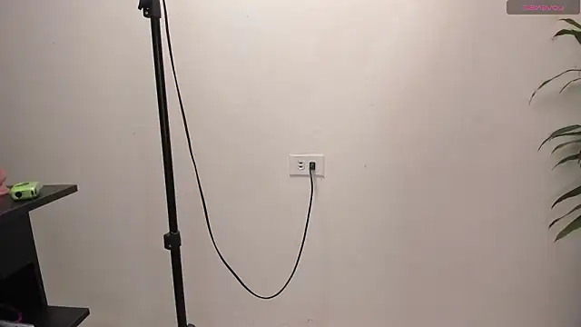 Snapshot of miarouse_0 chatting on 02-12-26, 07:35 miarouse 0 online show from 02-12-26, 07:35