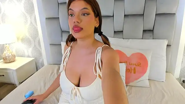 keiira foxxx online show from 04-14-26, 11:37