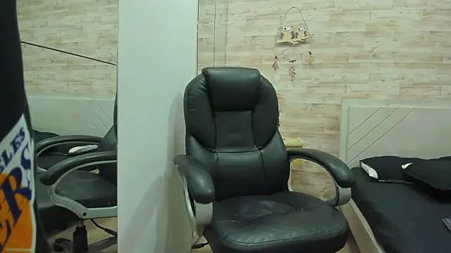 Jordi Cooper online show from 02-25-26, 07:36