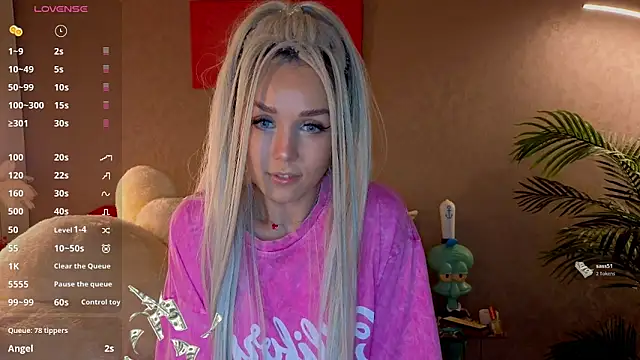 Snapshot of Sonya-Love chatting on 06-02-26, 07:25 Sonya-Love online show from 06-02-26, 07:25