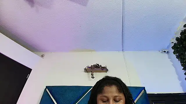 Snapshot of AlexaRousse4u chatting on 04-30-26, 10:25 AlexaRousse4u online show from 04-30-26, 10:25