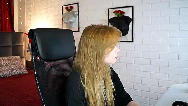 Snapshot of AmyNox chatting on 06-18-26, 01:16 AmyNox online show from 06-18-26, 01:16