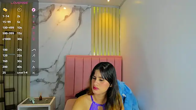 KAROLAGREY online show from 07-08-26, 12:50