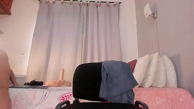 Britanny W online show from 06-10-26, 07:37