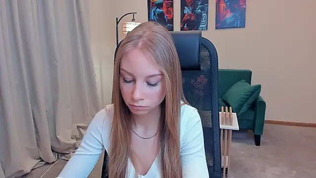 Snapshot of CarmenLipkin chatting on 02-10-26, 01:54 CarmenLipkin online show from 02-10-26, 01:54