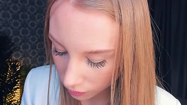 Snapshot of CarmenLipkin chatting on 02-27-26, 02:39 CarmenLipkin online show from 02-27-26, 02:39