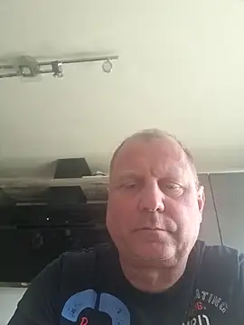 Snapshot of Demik71 chatting on 03-04-26, 12:13 Demik71 online show from 03-04-26, 12:13