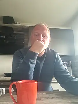 Snapshot of Demik71 chatting on 03-26-26, 10:02 Demik71 online show from 03-26-26, 10:02