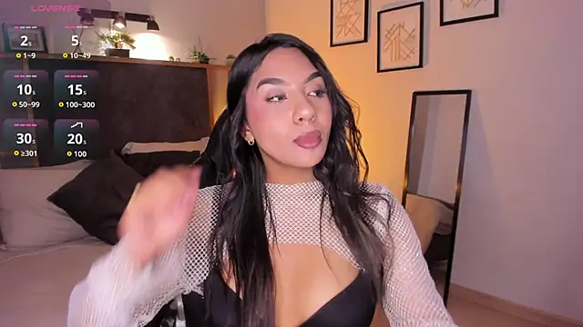 Lola 12  online show from 06-11-26, 04:04
