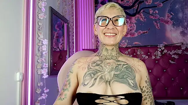 Everlyn sexx online show from 06-04-26, 02:55