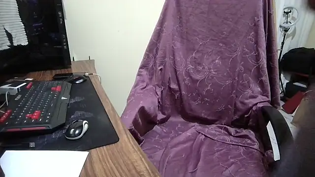 Snapshot of shineboy28 chatting on 02-15-26, 07:02 shineboy28 online show from 02-15-26, 07:02