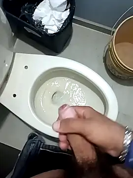 Snapshot of fercheyy chatting on 02-20-26, 11:17 fercheyy online show from 02-20-26, 11:17