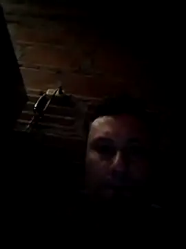 Snapshot of thomax10 chatting on 08-02-26, 05:32 thomax10 online show from 08-02-26, 05:32