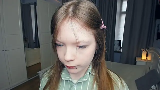 LavenderMitten online show from 03-06-26, 05:24