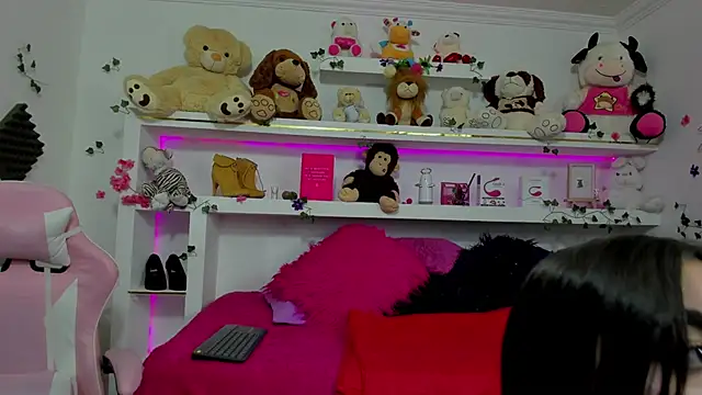 Mayli rose online show from 02-12-26, 07:35