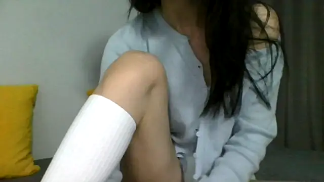 Mei Fei Wan online show from 04-04-26, 01:39