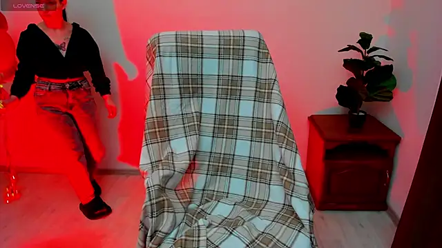 Snapshot of milanasky5 chatting on 02-20-26, 01:57 milanasky5 online show from 02-20-26, 01:57